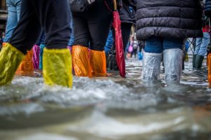 La Crisi Climatica Attraverso Le Alluvioni
